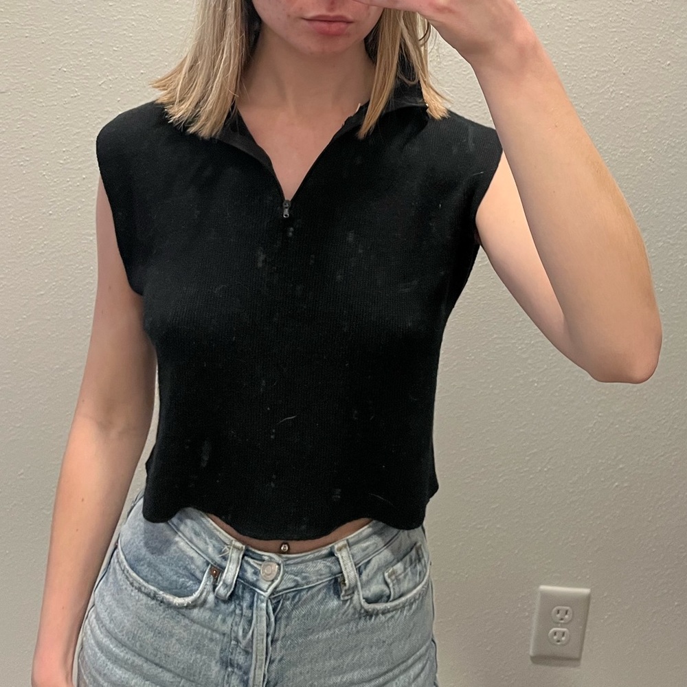 Sweater vest